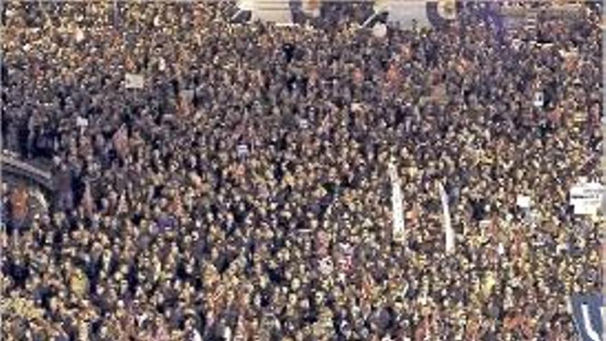 Milers de persones es manifesten a Madrid contra les retallades de Mariano Rajoy