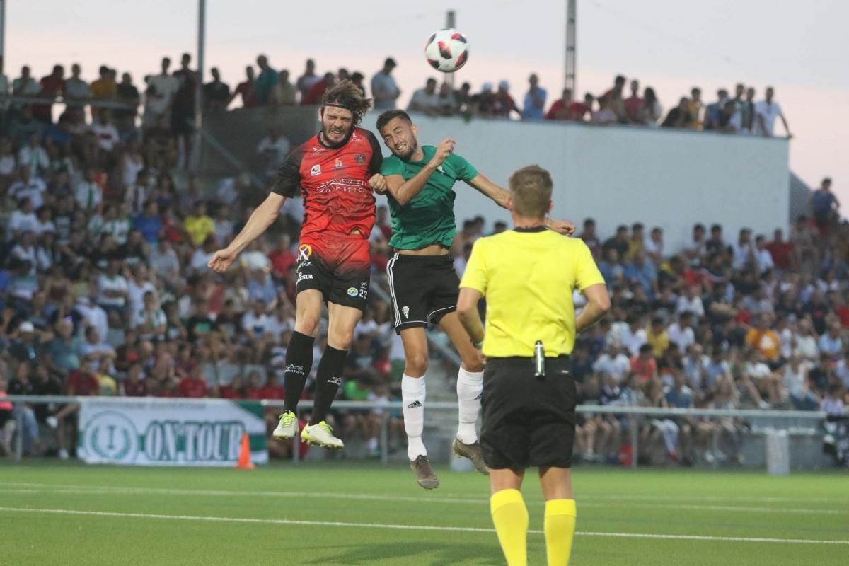 Victoria del Córdoba CF en Puente Genil