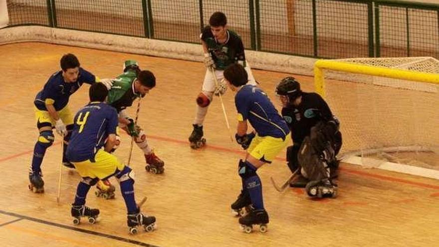 Imagen del partido de ayer entre Liceo y Compañía de María. / la opinión