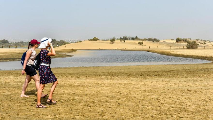 Las dunas de Maspalomas 'se comen' el paseo de Playa del Inglés y siete complejos residenciales