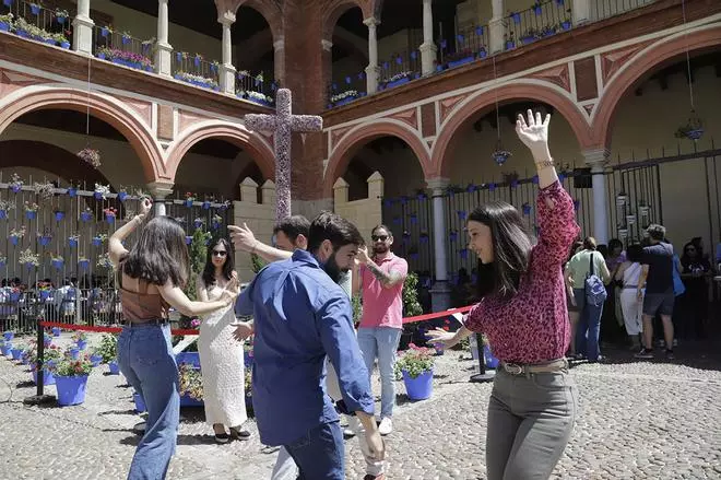 La Hermandad del Huerto ganadora del concurso de Cruces de Mayo en casco histórico