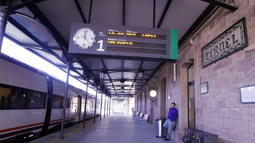 Teruel reivindica el ferrocarril en una manifestación unitaria