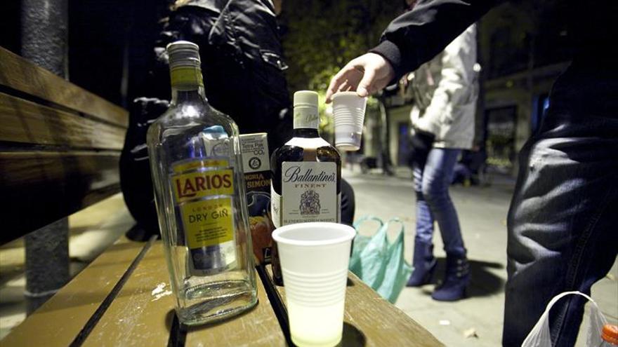 El Ayuntamiento no tramita multas por botellón desde hace 3 meses