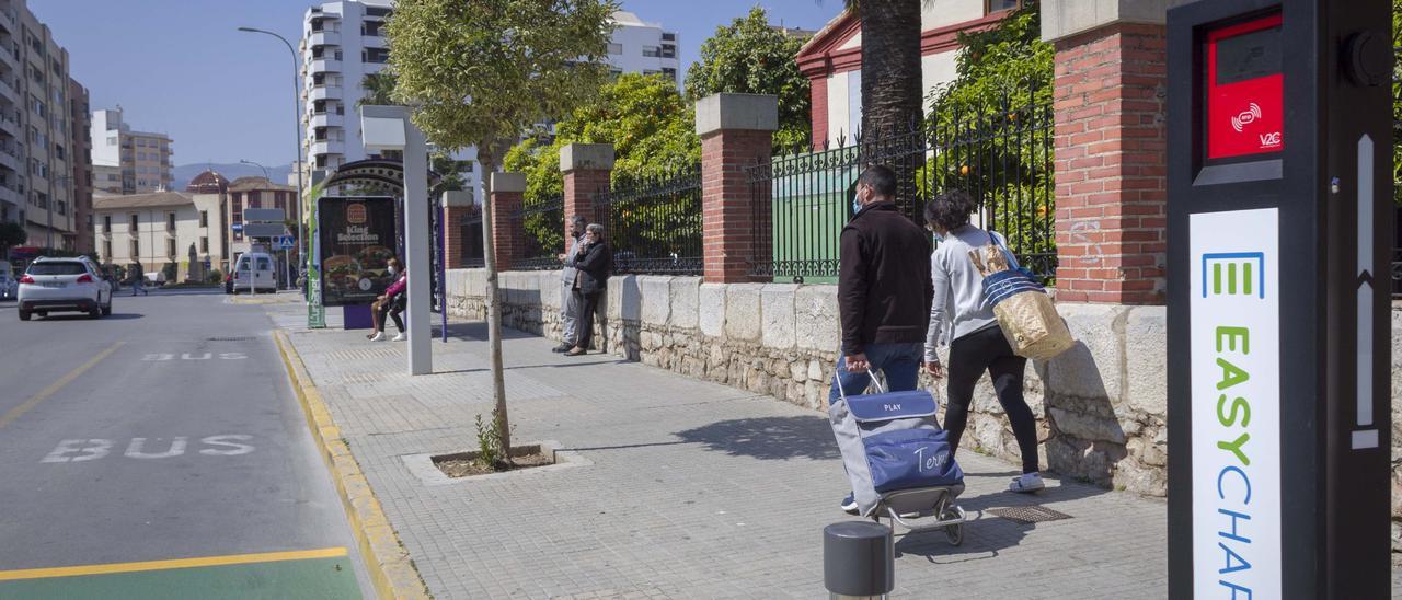 Cargador inaugurado recientemente junto a la estación de Renfe