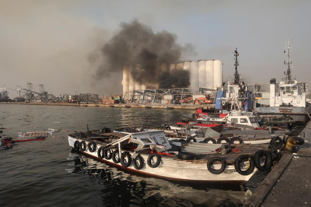 Exploten uns magatzems al port de Beirut