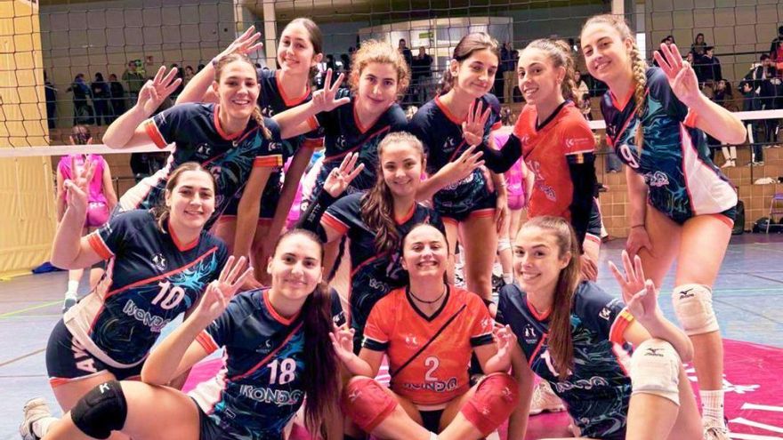 El Isonda AVC derrota al Adecor Diego Romero en el derbi de voleibol