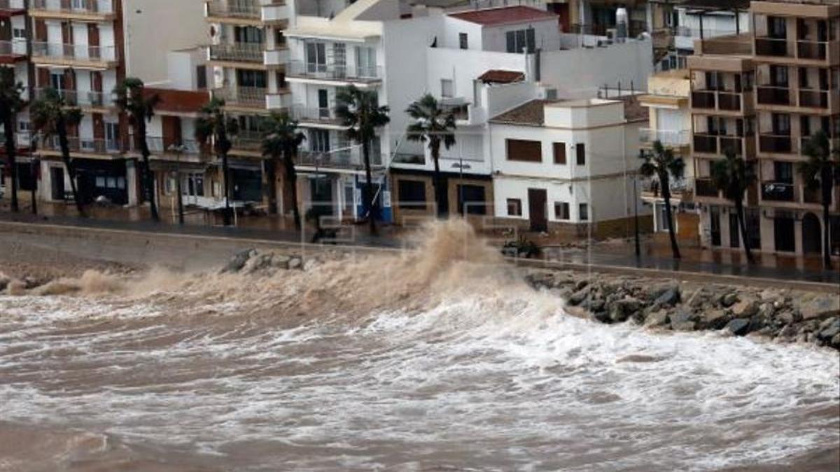 El ciclón o huracán afectaría a Galicia si se acerca a la Península.