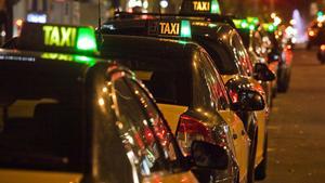 Taxis de noche en Barcelona.