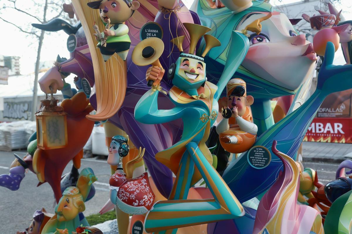 Una falla con Alma: el monumento con el que Exposición-Micer Mascó quiere alcanzar la gloria en Infantil