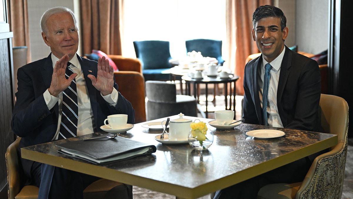 Joe Biden y Rishi Sunak se reúnen en Belfast