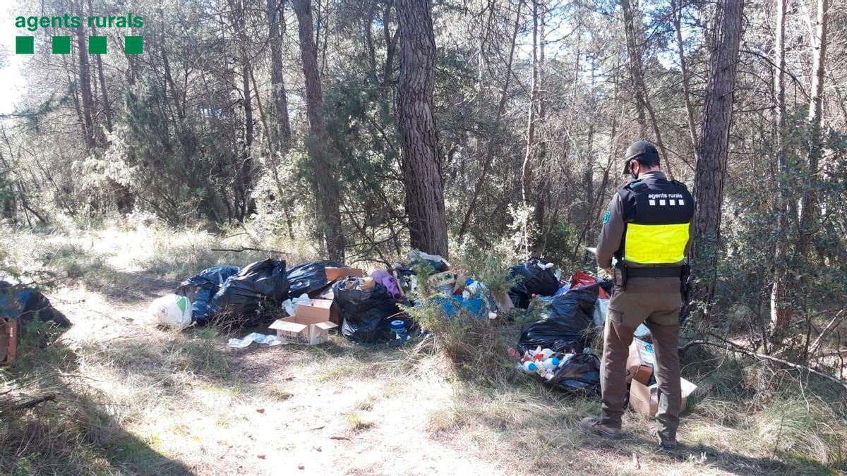 Abocament il·legal en un bosc de Sallent