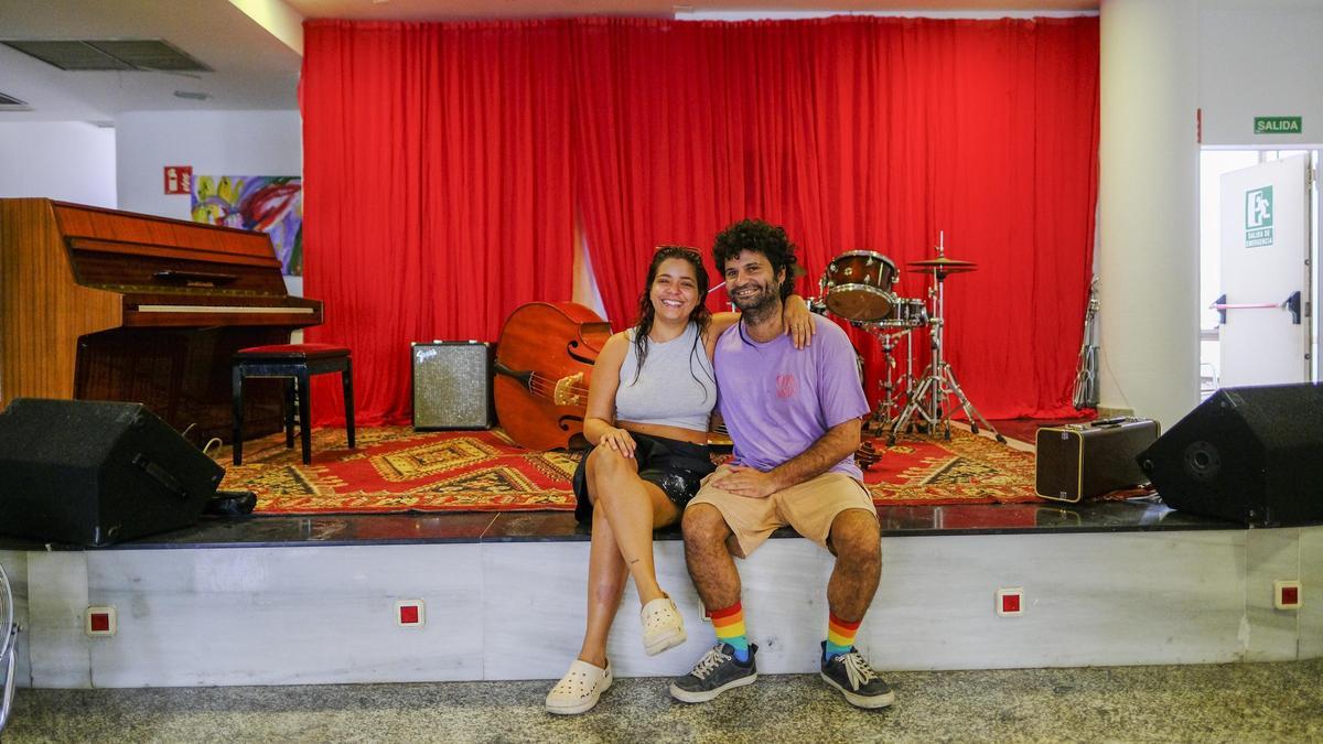 Inoa Segura y Nelson Saavedra en el nuevo local de Sala Faro en La Isleta.