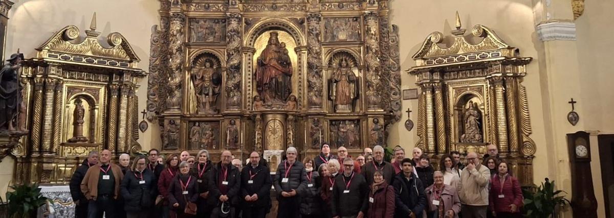 Unas 40 personas participaron en la visita a Encinacorba.