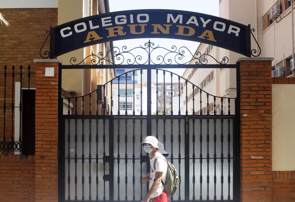 El Colegio Mayor Arunda se ha cerrado con varios estudiantes en cuarentena por coronavirus.