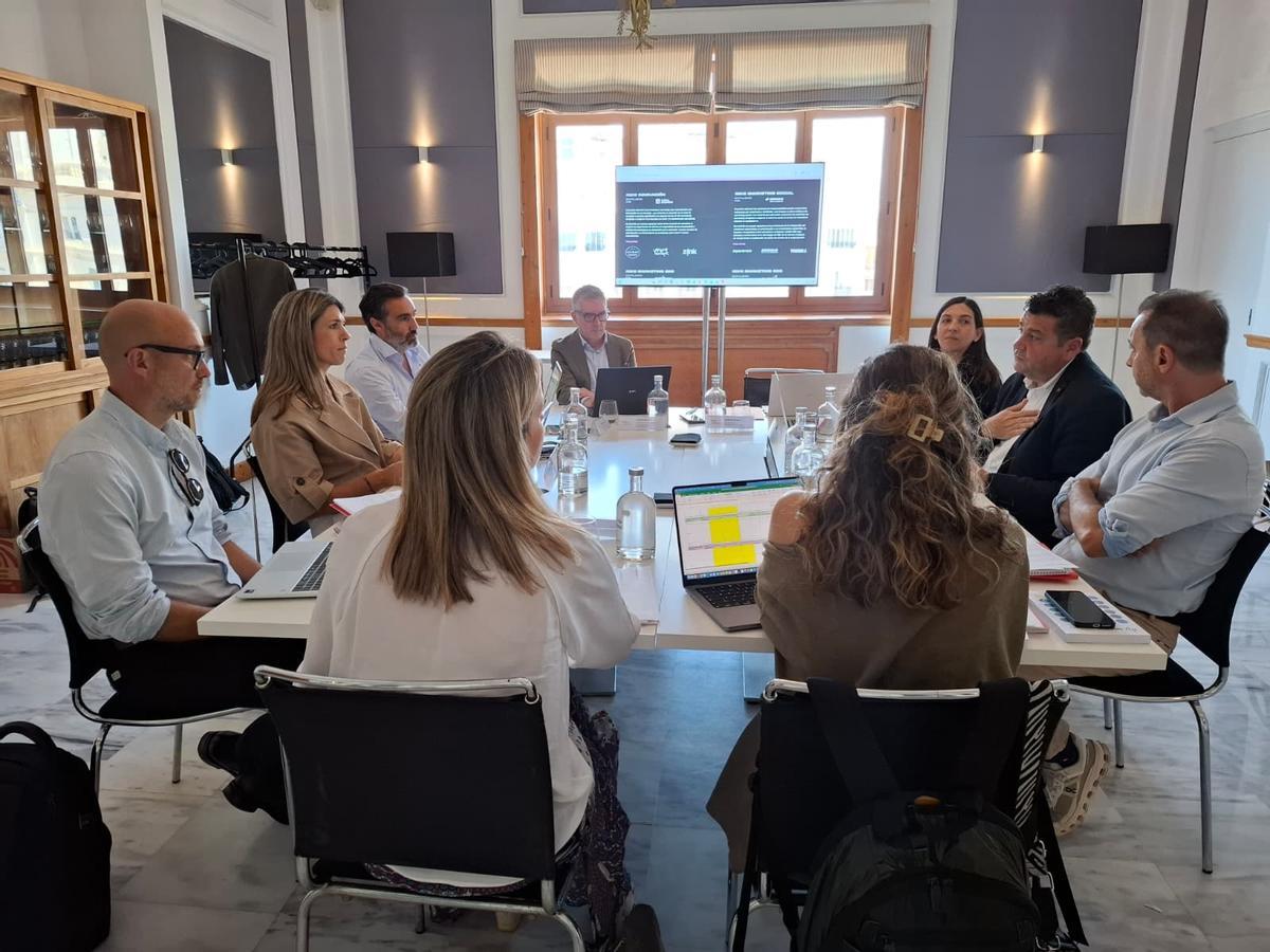 El jurado de los Premios MIA reunido.