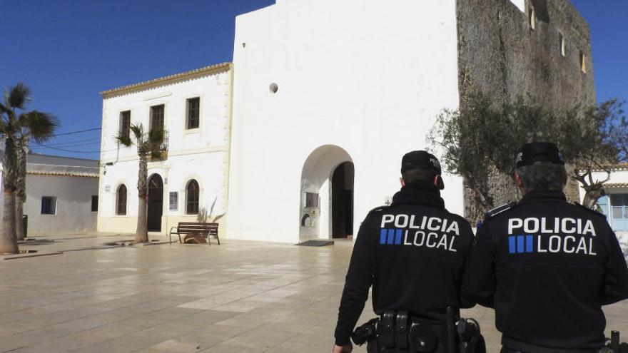 Policía Local de Formentera.