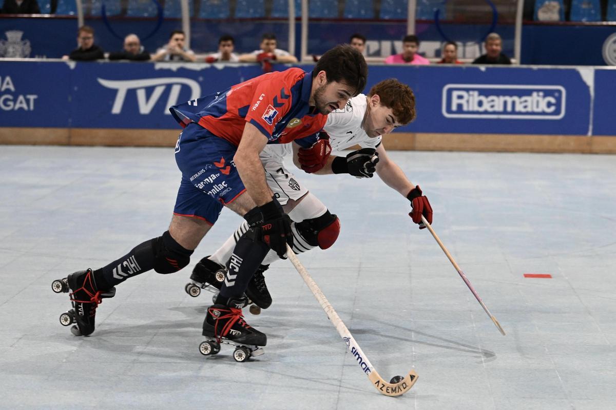 Miguel Cñadillas ha rematat al pal en una ocasió al contraatac