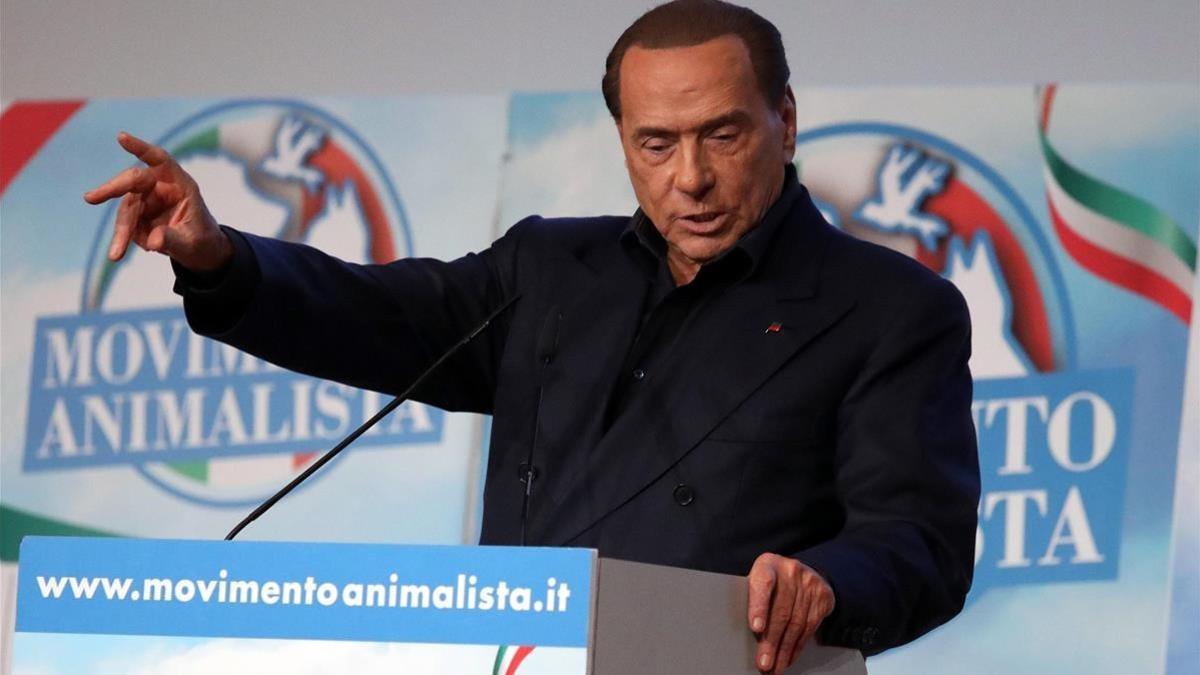 Berlusconi pronuncia un discurso en un mitin organizado por el Movimiento Animalista, en Milán, el 20 de enero.