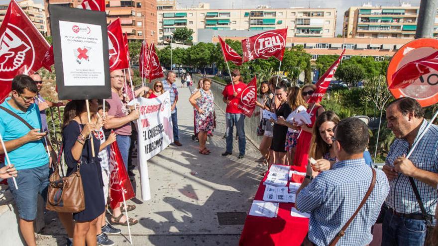 Los sindicatos convocan movilizaciones contra el acuerdo de horarios comerciales