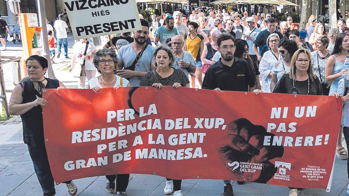 Manifestació en defensa de la residència pública, el 4 de juny de 2022