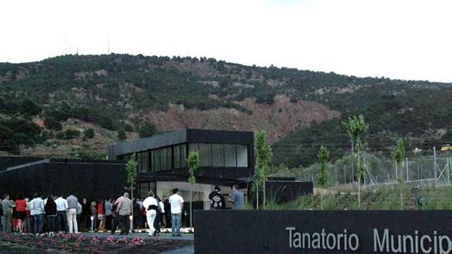 Imagen de la inauguración del tanatorio de Pinoso