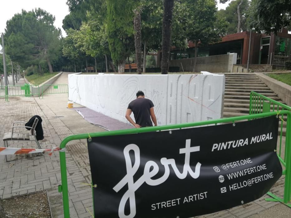 Fert inicia la creació del seu grafit a una paret