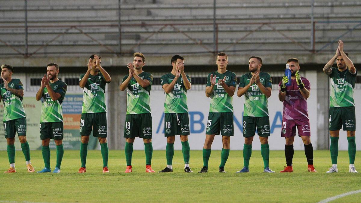 El CD Arenteiro, en su partido de presentación. |  // IÑAKI OSORIO