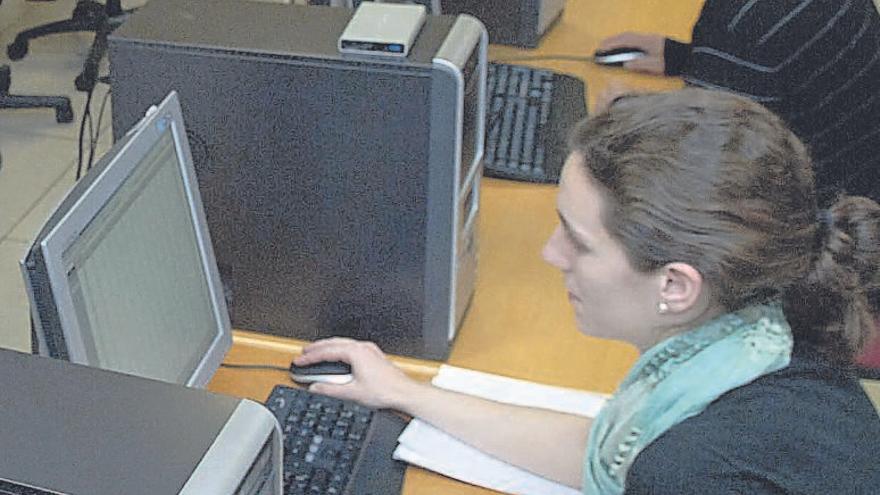 Alumnos en la facultad de Informática de A Coruña.