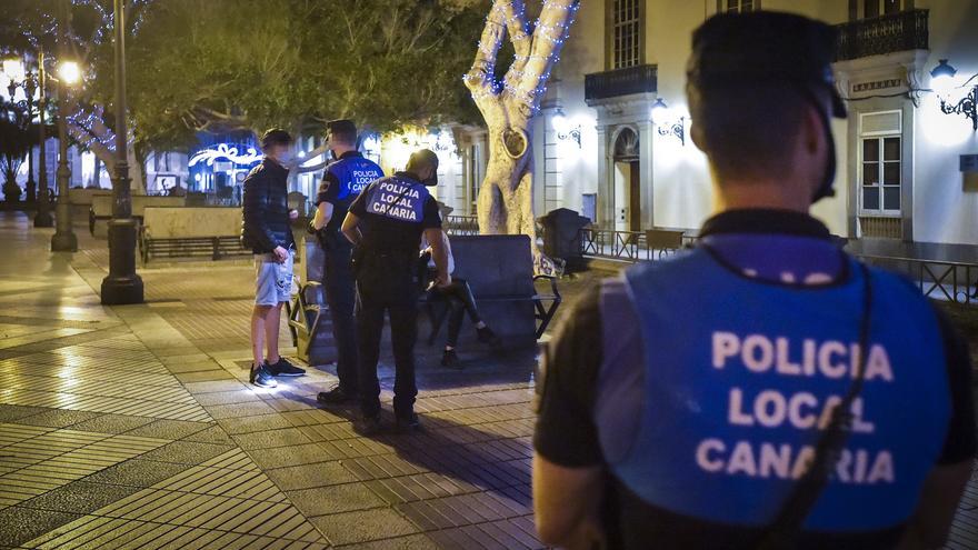 Detenido por pegar un botellazo en la cara a un hombre parar robarle el móvil en Santa Catalina