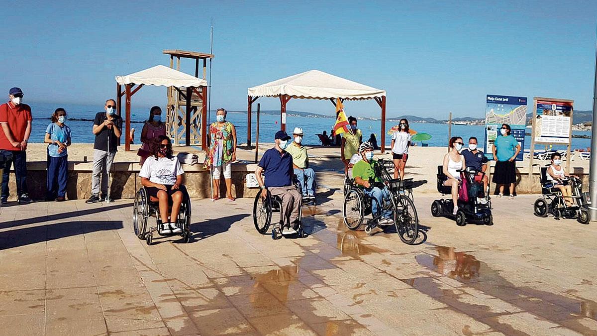 Mitglieder des Verbands der behinderten Personen auf den Balearen haben mit ihrer Demo in Ciutat Jardí zumindest für die Strände in Palma einiges erreicht.