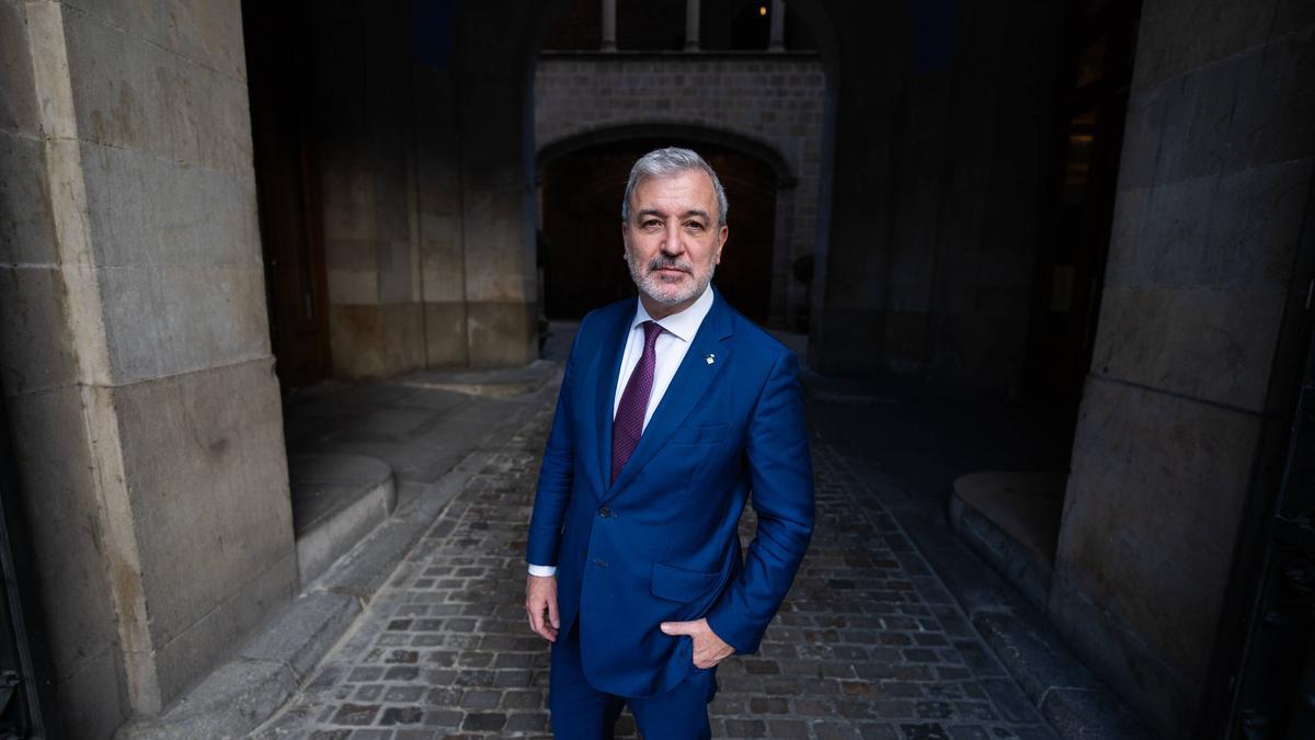 Entrevista con el alcalde de Barcelona, Jaume Collboni: “Trias y Colau ni gobiernan, ni dejan gobernar”