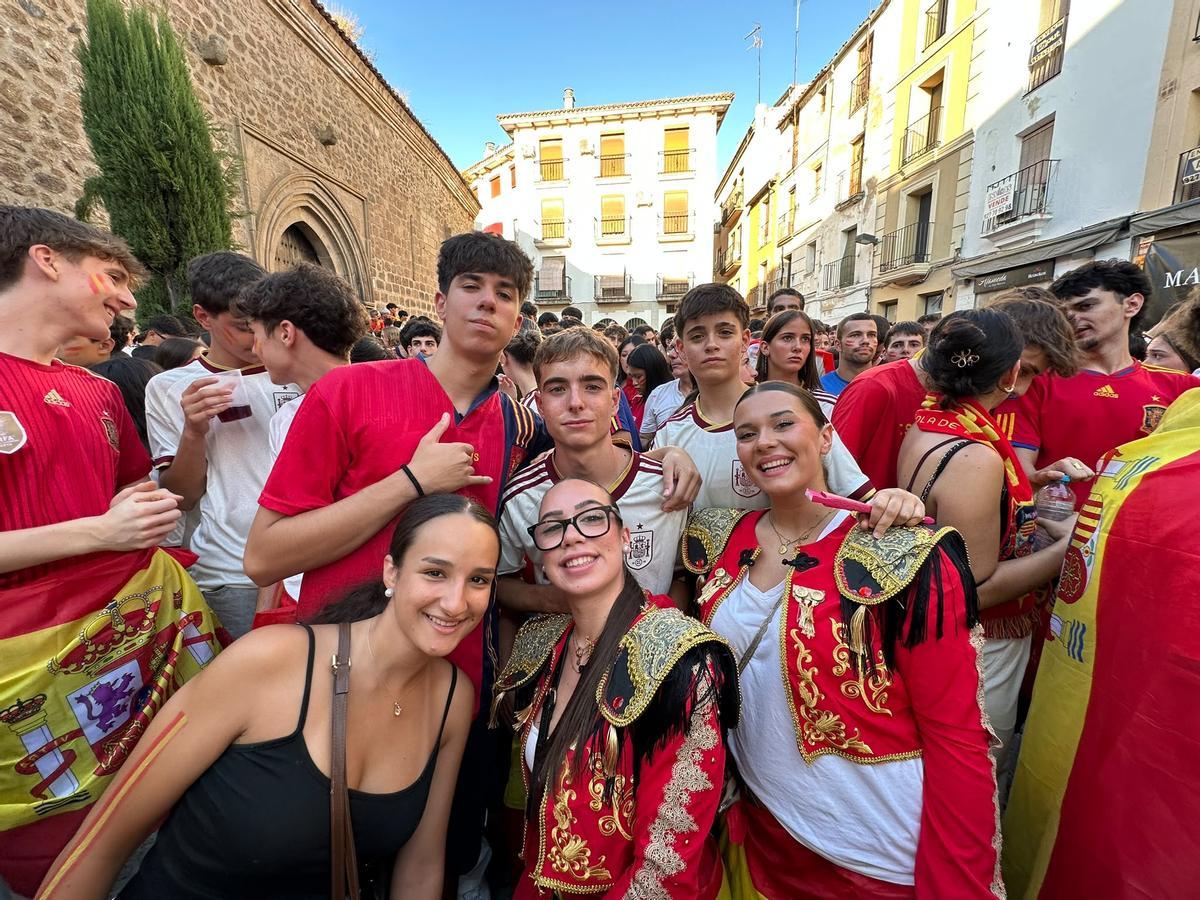 Fotogalería | Plasencia disfruta de la final desde la Plaza de San Martín