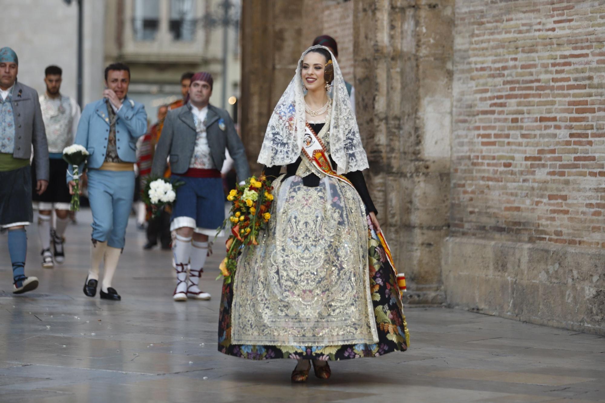 Ofrenda 2023 | Falleras Mayores e Infantiles de comisiones del 17 de Marzo (I)