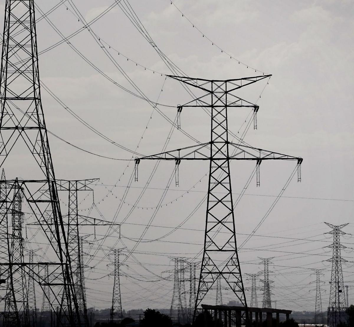 El Govern activa l’ampliació exprés de la xarxa elèctrica per a noves indústries El Govern activa l’ampliació exprés de la xarxa elèctrica per a noves indústries