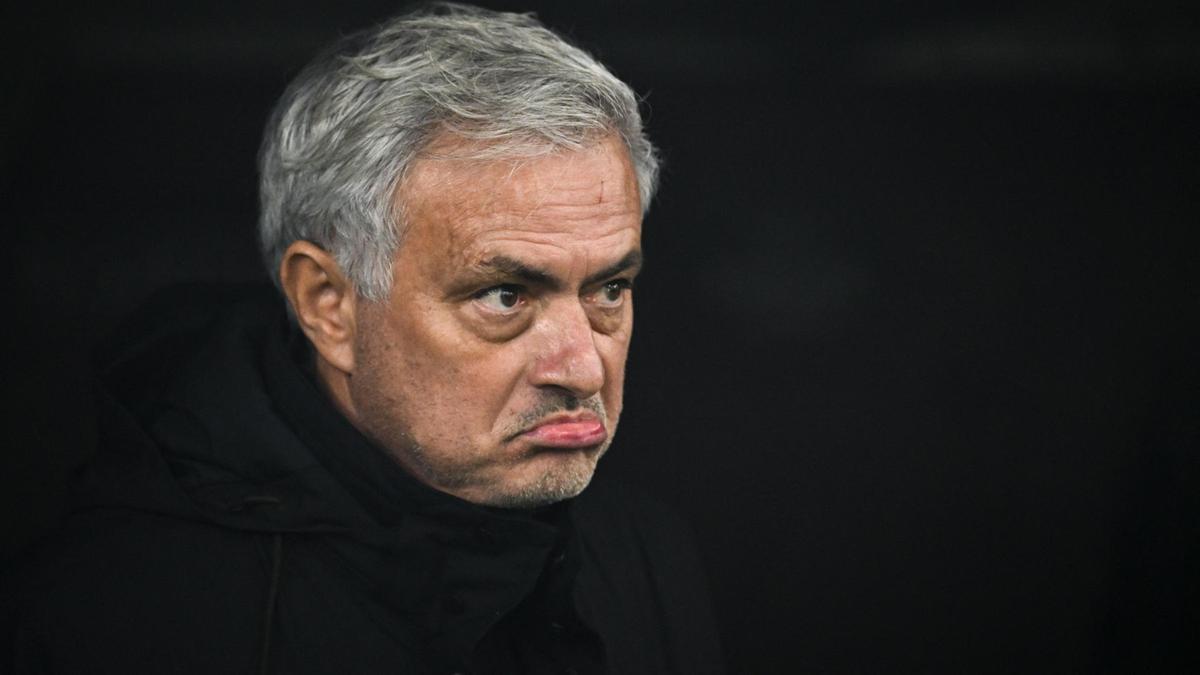 José Mourinho arremetió contra sus jugadores después del empate contra el Servette