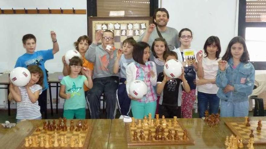 Finalizan las clases de ajedrez con Juan Roberto Patiño