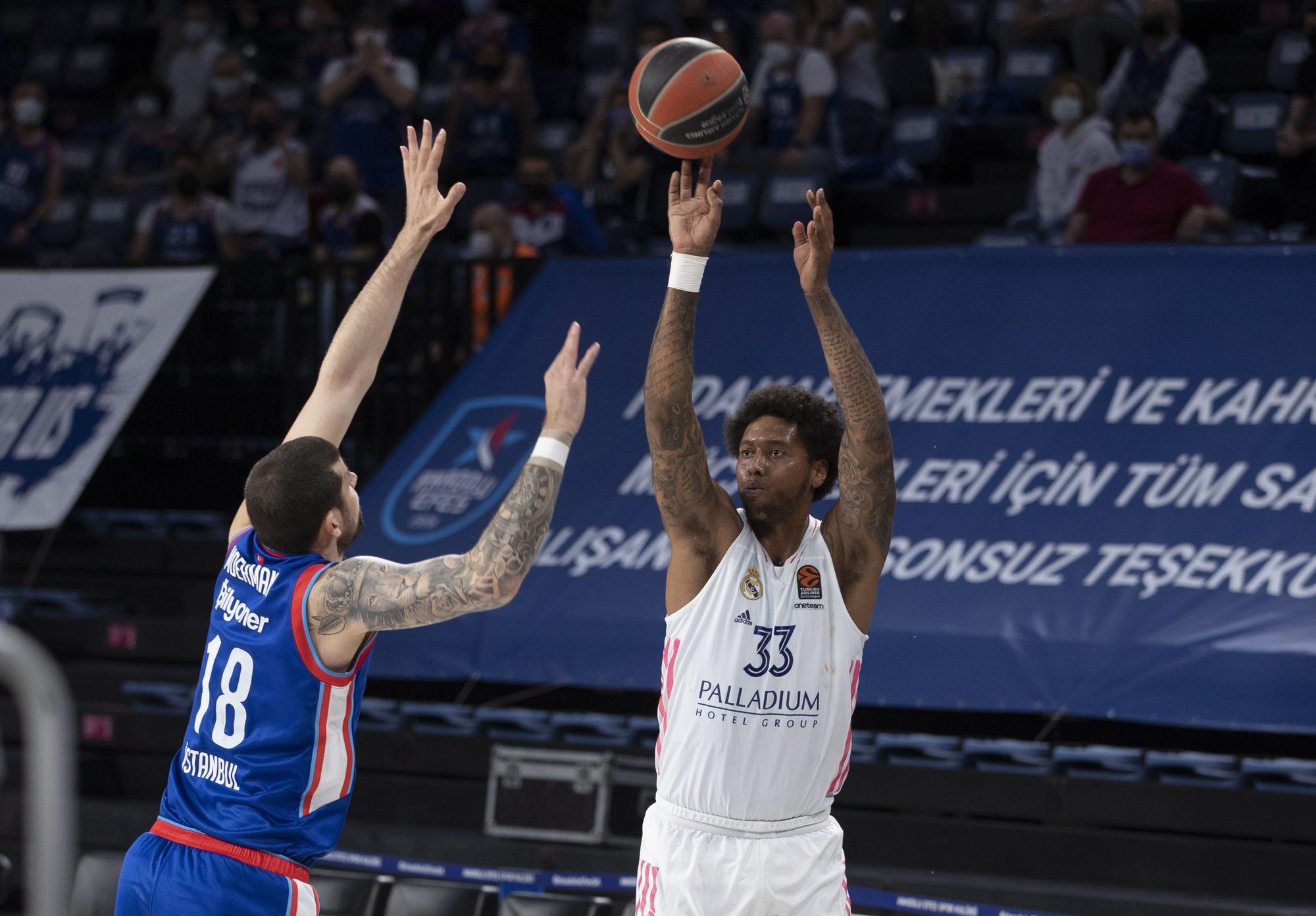 Thompkins Madrid Efes