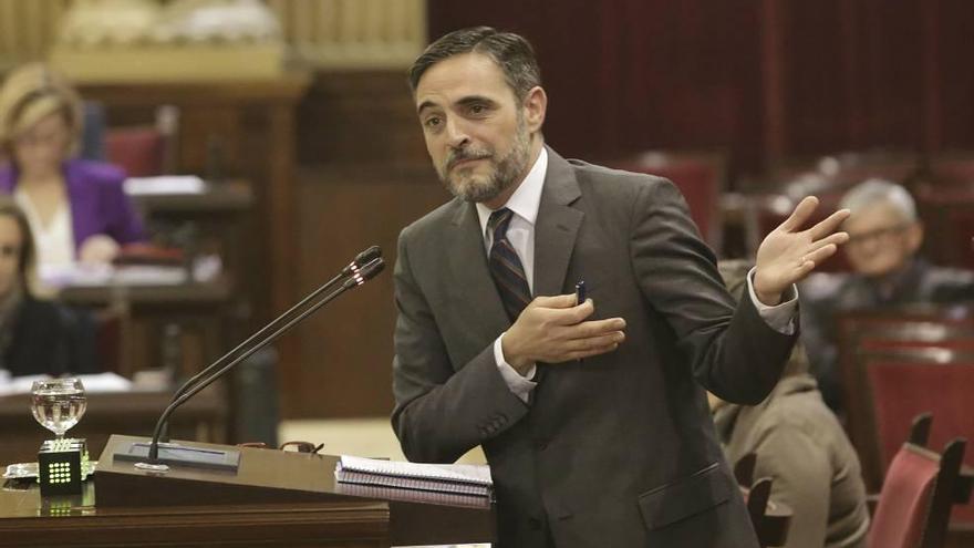 El titular de Hacienda, José Vicente Marí, compareció ayer tras el Consell de Govern para detallar el nuevo régimen fiscal.
