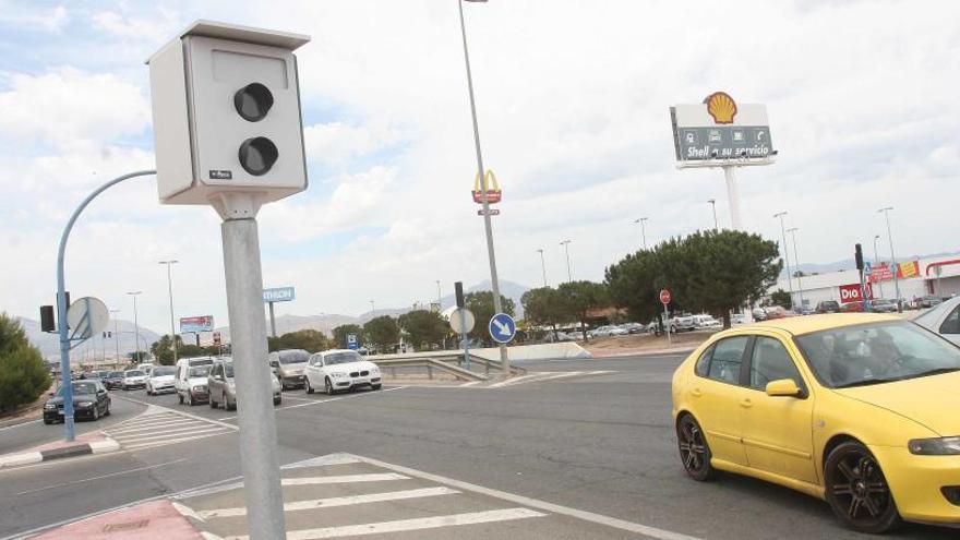 El radar ubicado en la avenida de la Universidad de Alicante