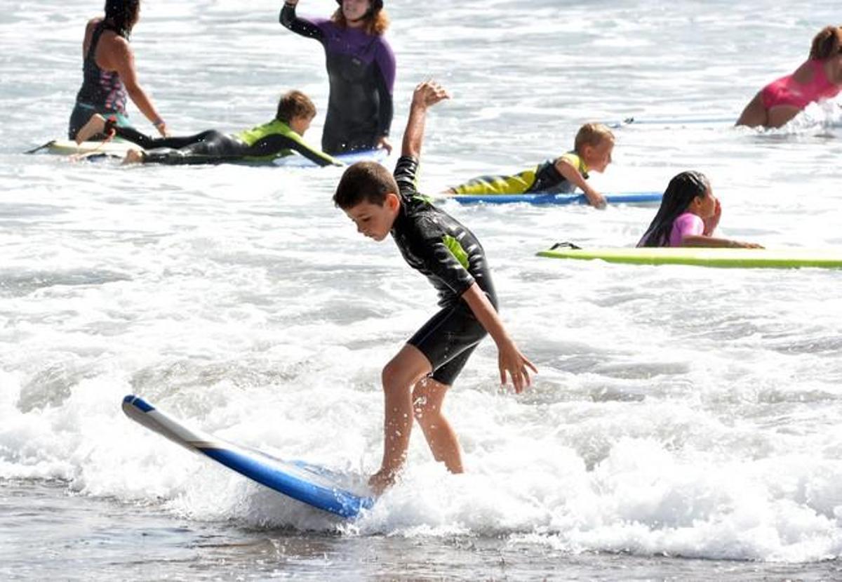 SURF PARA NIÑOS SALINETAS SURF PARA NIÑOS SALINETAS