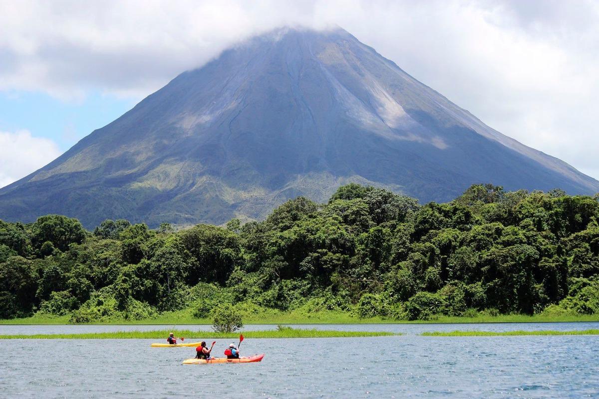 Kayaks en el Arenal