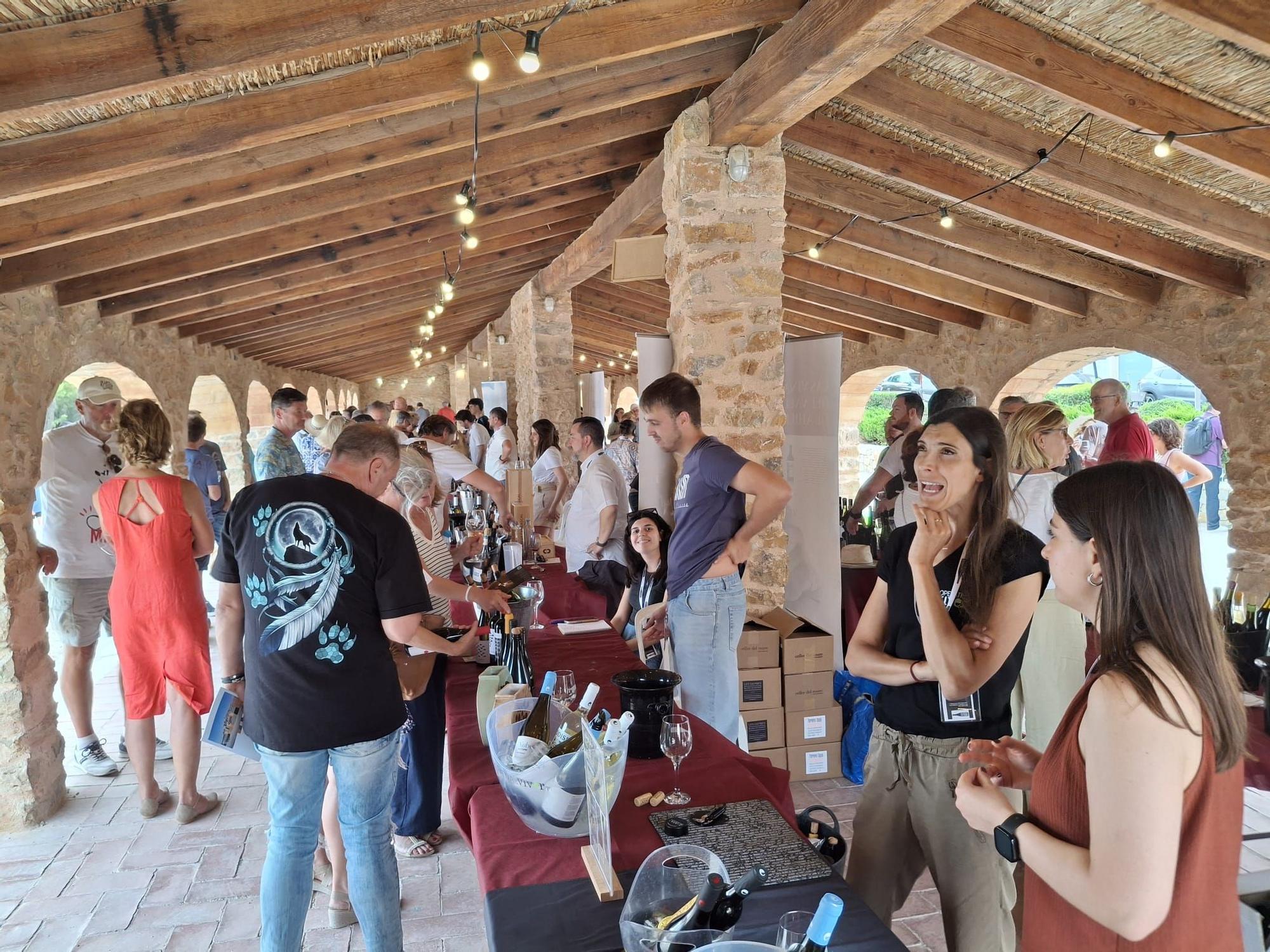 Singulares, de "poble" e insulares: la gran fiesta del vino en el riurau de Jesús Pobre (imágenes)
