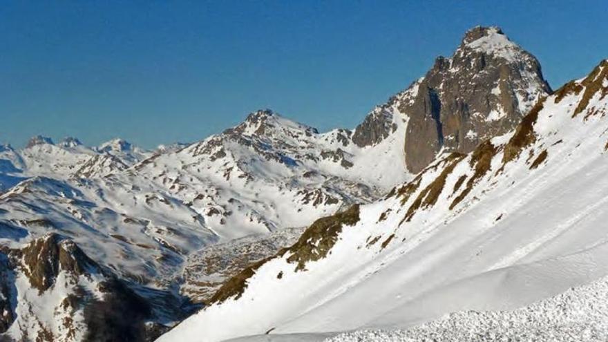 El Gobierno de Aragón alerta de peligro notable de aludes en el Pirineo aragonés