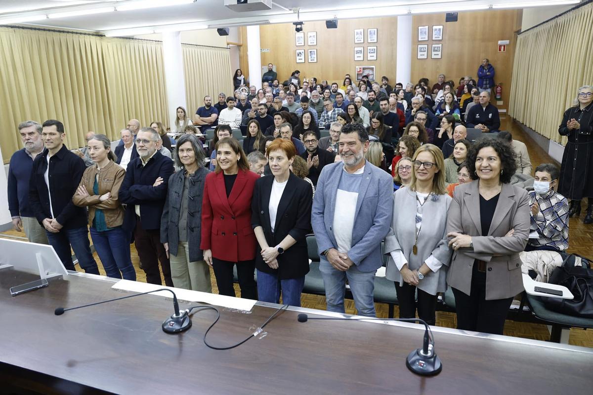 Acto de presentación de la candidatura de María José López Couso al Rectorado de la USC, en la Facultade de Filoloxía.