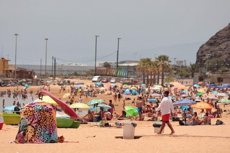 Playas en Santa Cruz de Tenerife en el día de la Virgen del Carmen