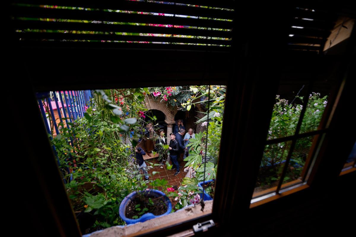 Los Patios de Córdoba desafían a la lluvia en el ecuador de la fiesta