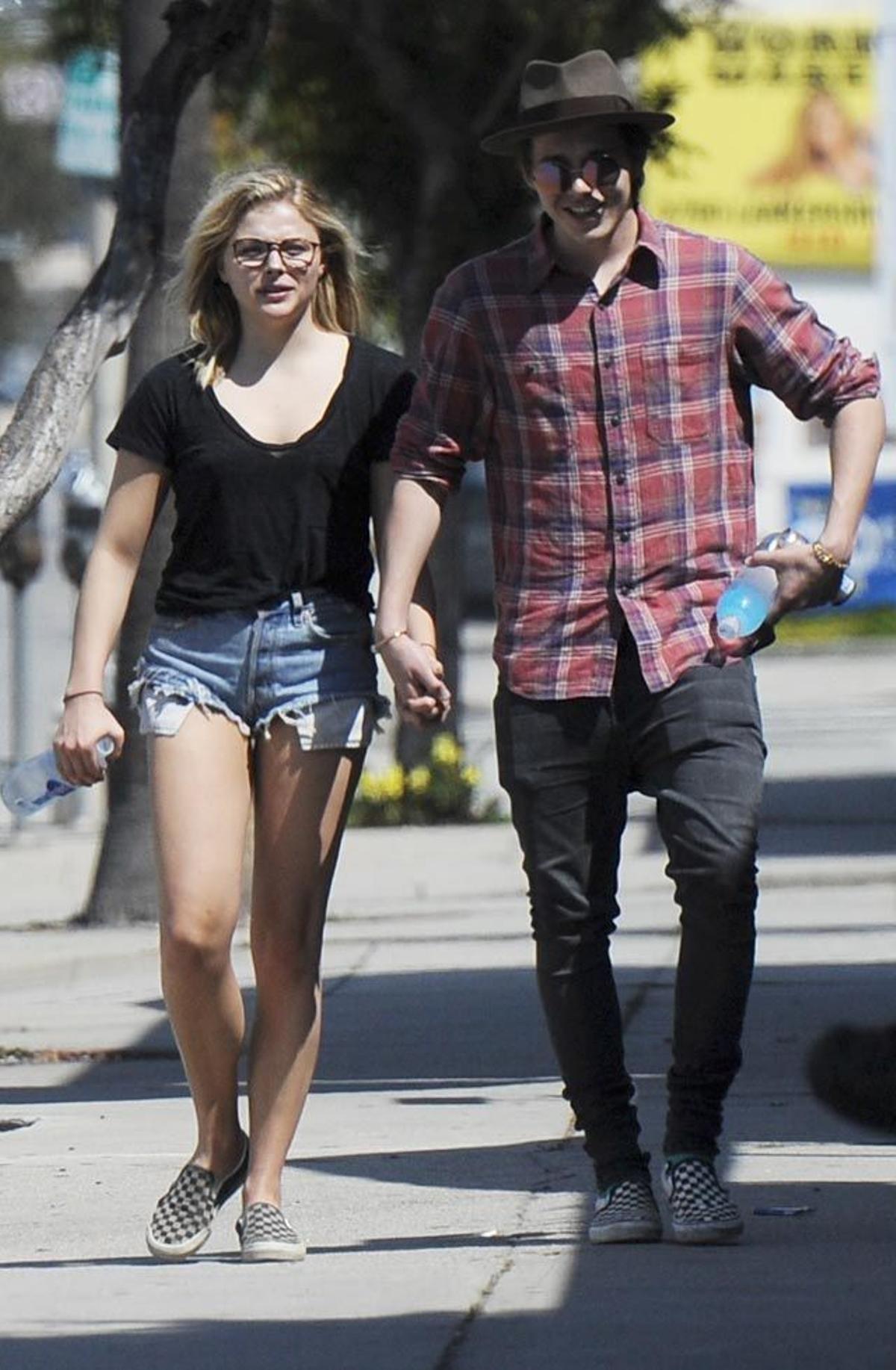 Chloe Moretz y Brooklyn Beckham, de paseo por Los Ángeles