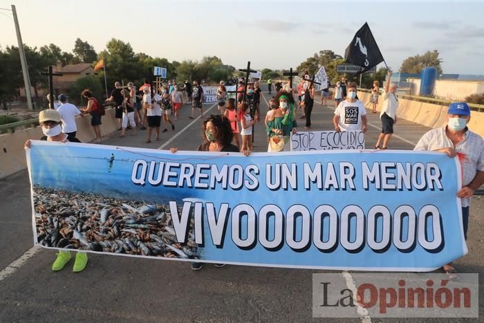 Protesta contra el estado del Mar Menor