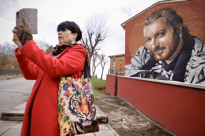 L'homenaxe a Tino Casal en Tudela Veguín