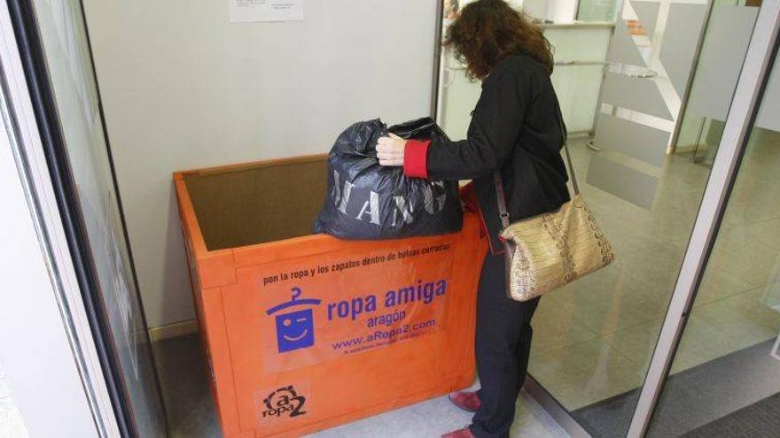 La recogida de ropa en instalaciones públicas dispara las cifras en Zaragoza